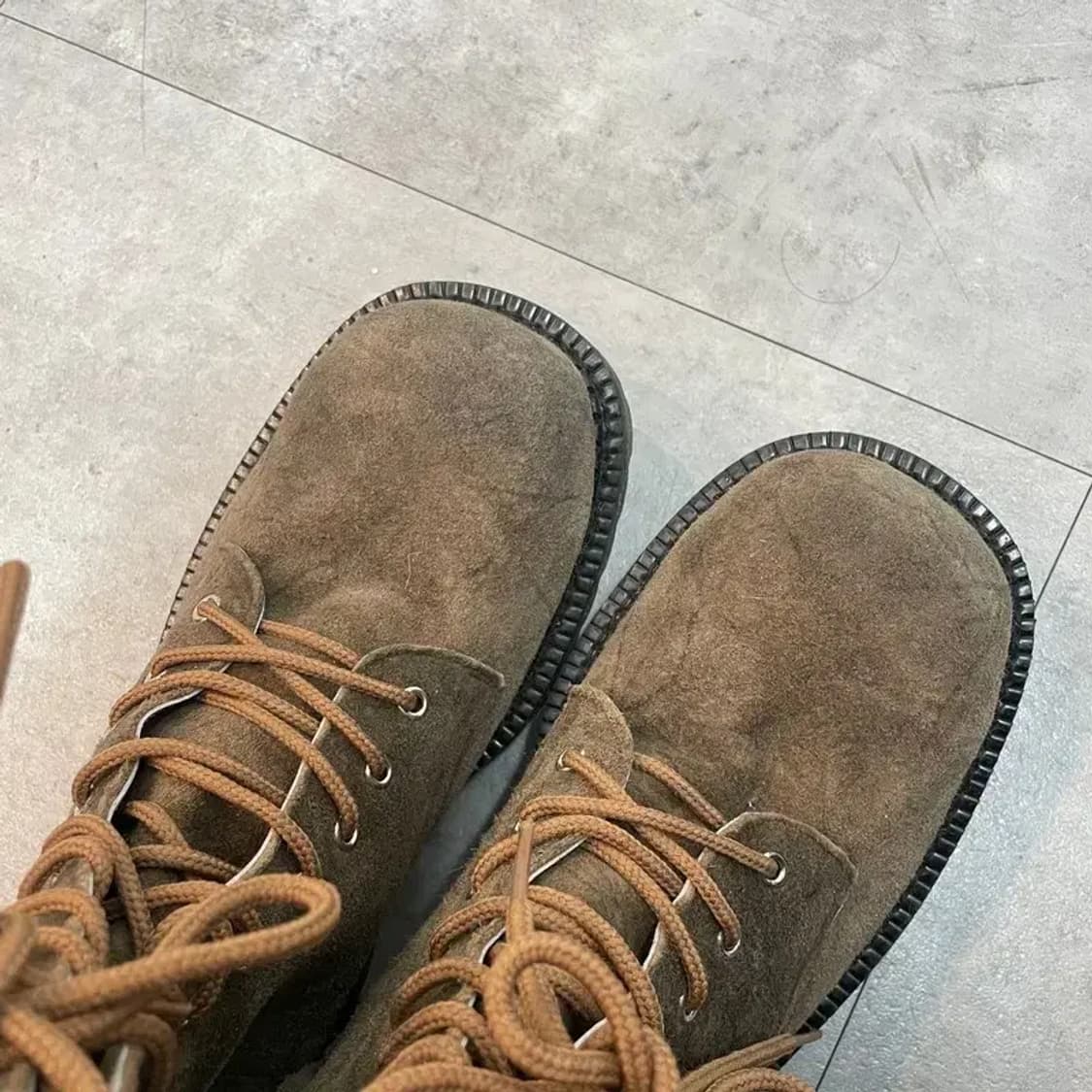 260 디블랙  스웨이드 레이스업 앵클 부츠 브라운 상품이미지2