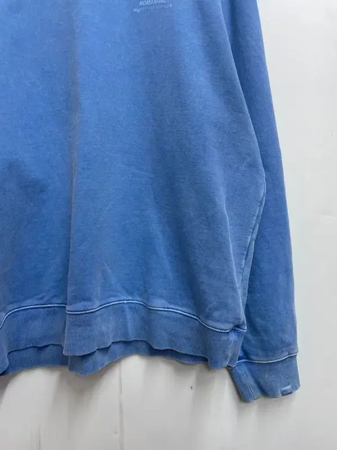 라지 노매뉴얼 피그먼트 루즈핏 맨투맨 라이트 블루 상품이미지3