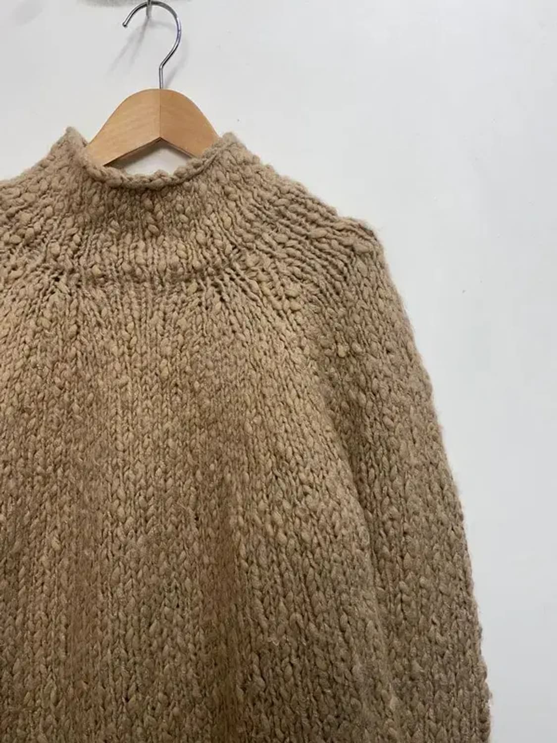 프리 FRAY I.D 오버핏 여자 부클 하이넥 니트 스웨터 상품이미지4