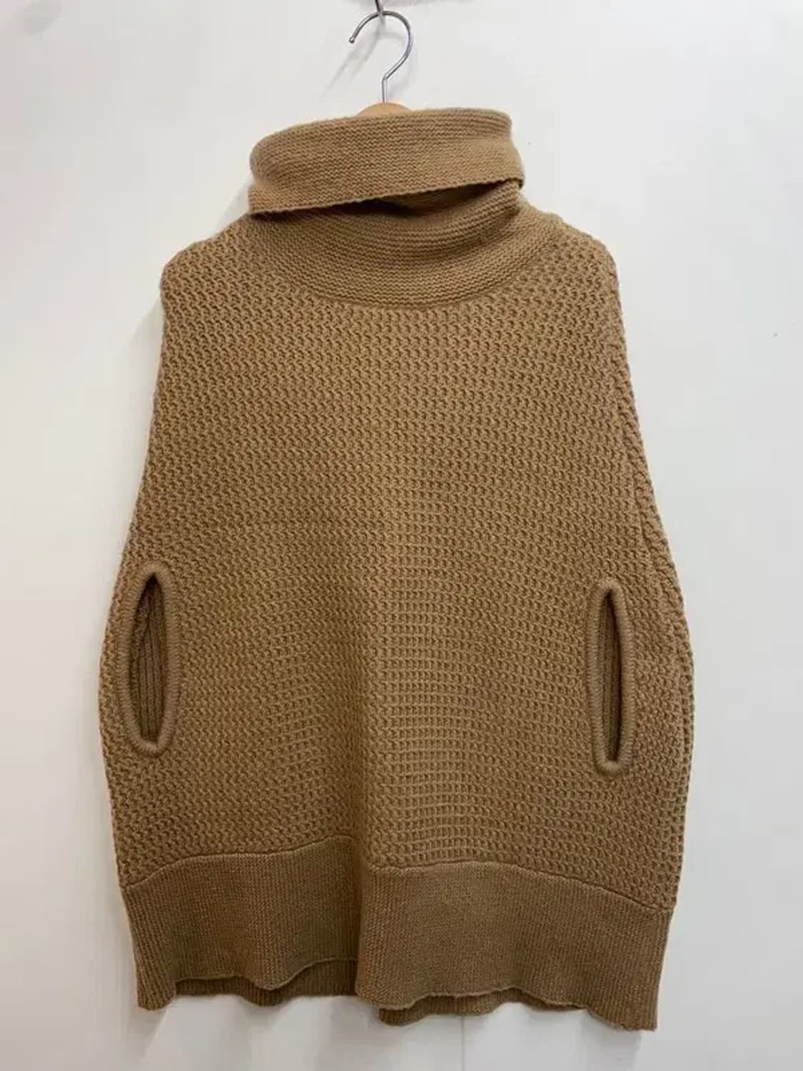 질스튜어트 여자 울 혼방 터틀넥 니트 스웨터 상품이미지2