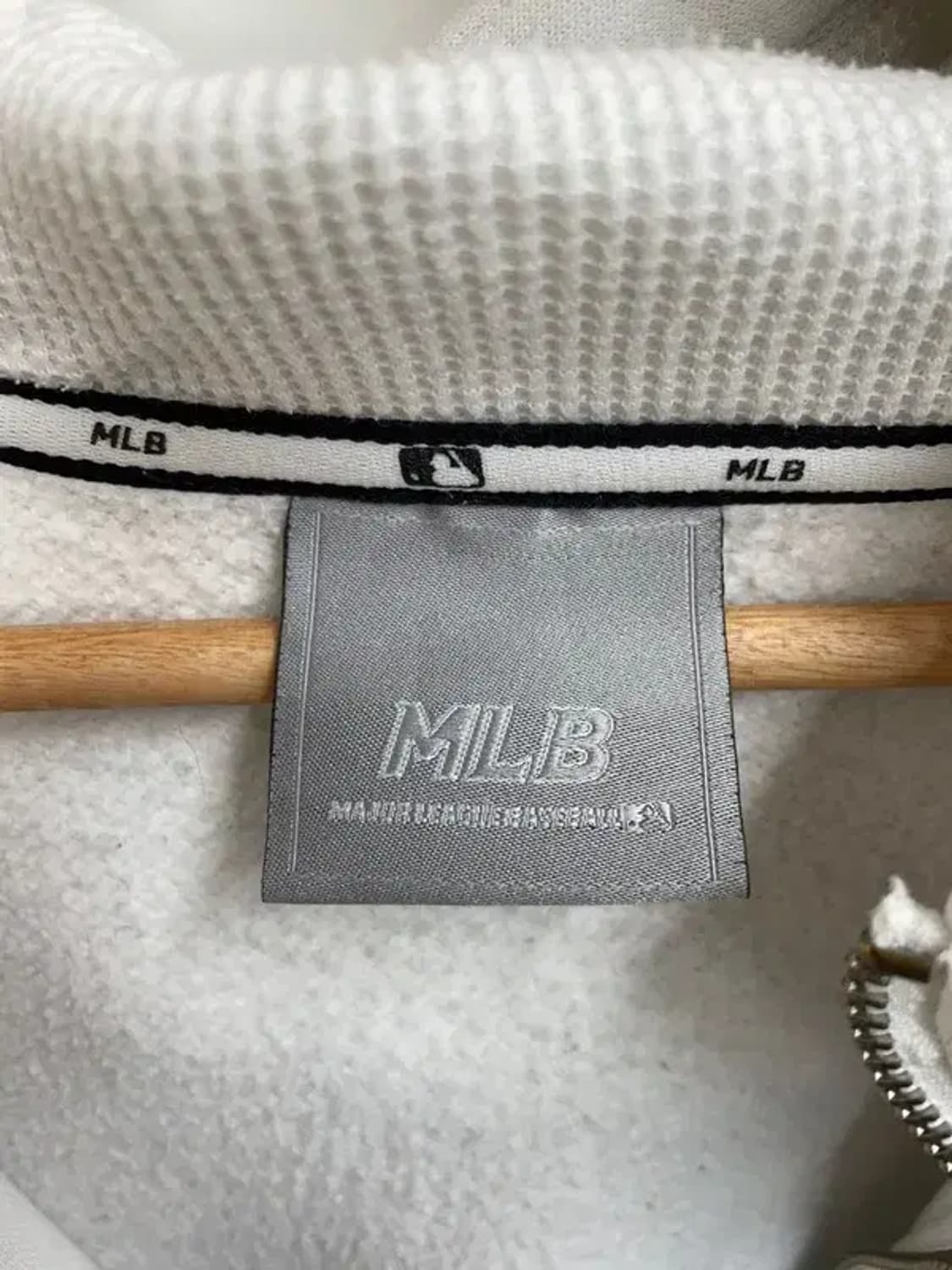 110 MLB 뉴욕 양키스 로고 후드 집업 화이트 상품이미지5