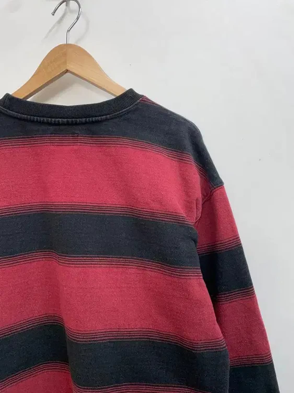 라지 디스이즈네버댓 스트라이프 스웨트셔츠 맨투맨 레드 상품이미지10