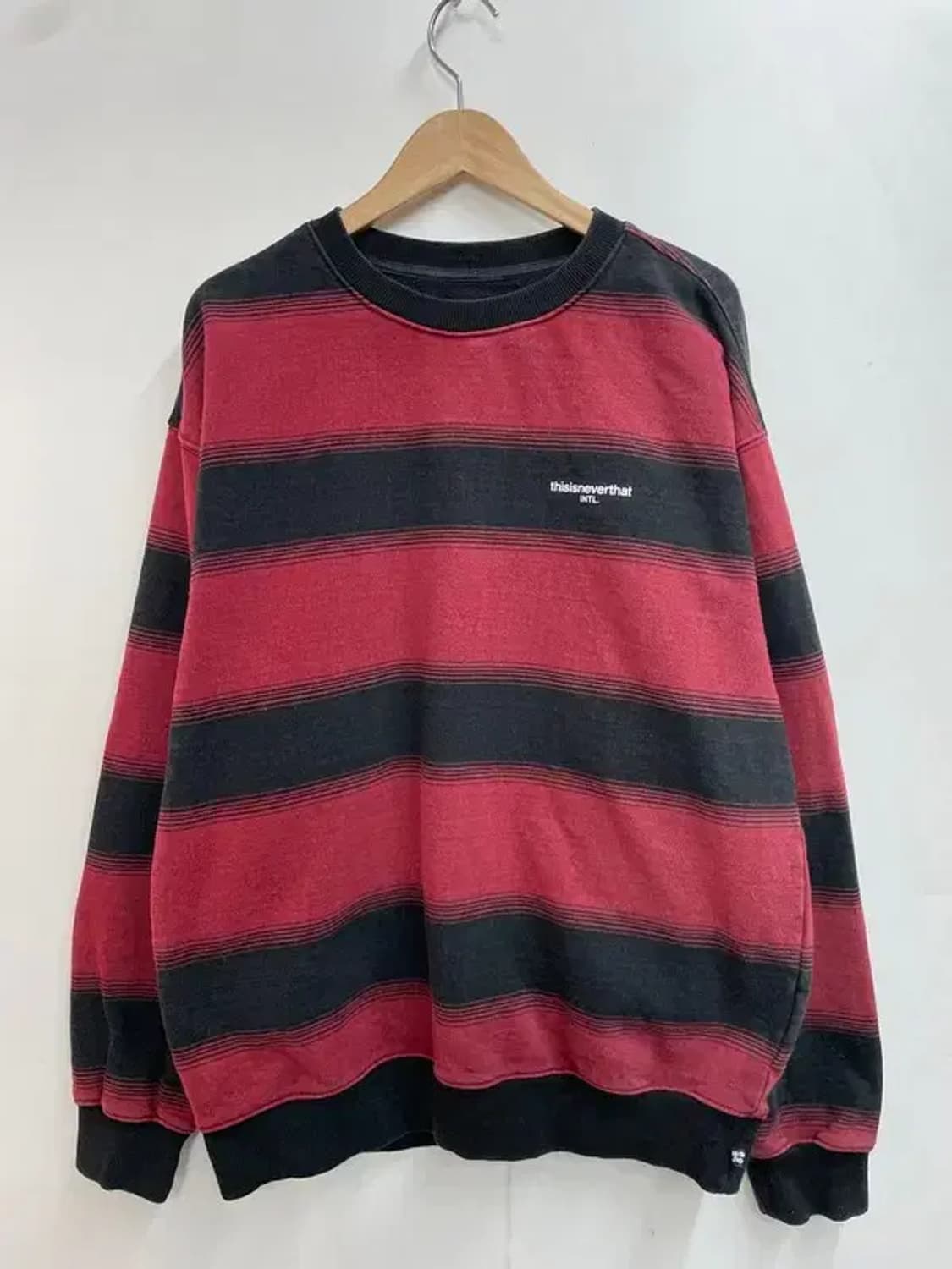라지 디스이즈네버댓 스트라이프 스웨트셔츠 맨투맨 레드 상품이미지2