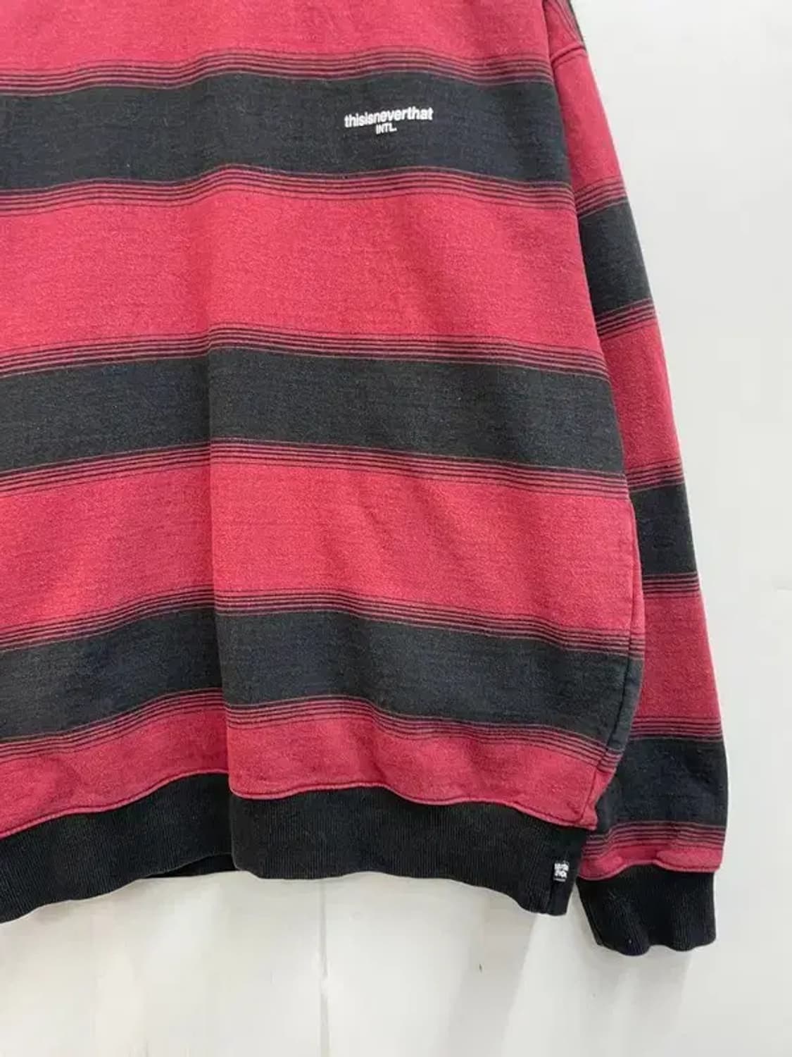 라지 디스이즈네버댓 스트라이프 스웨트셔츠 맨투맨 레드 상품이미지3