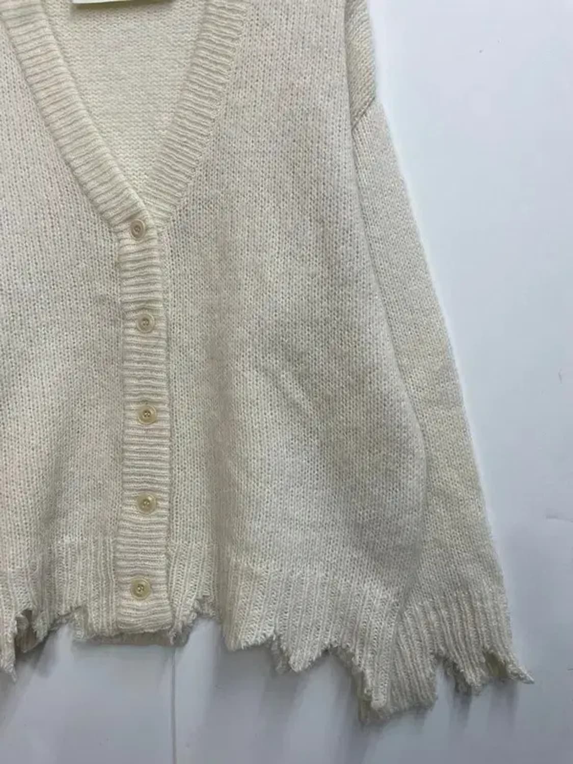 미디움 인사일런스 데미지 랩 가디건 아이보리 상품이미지3