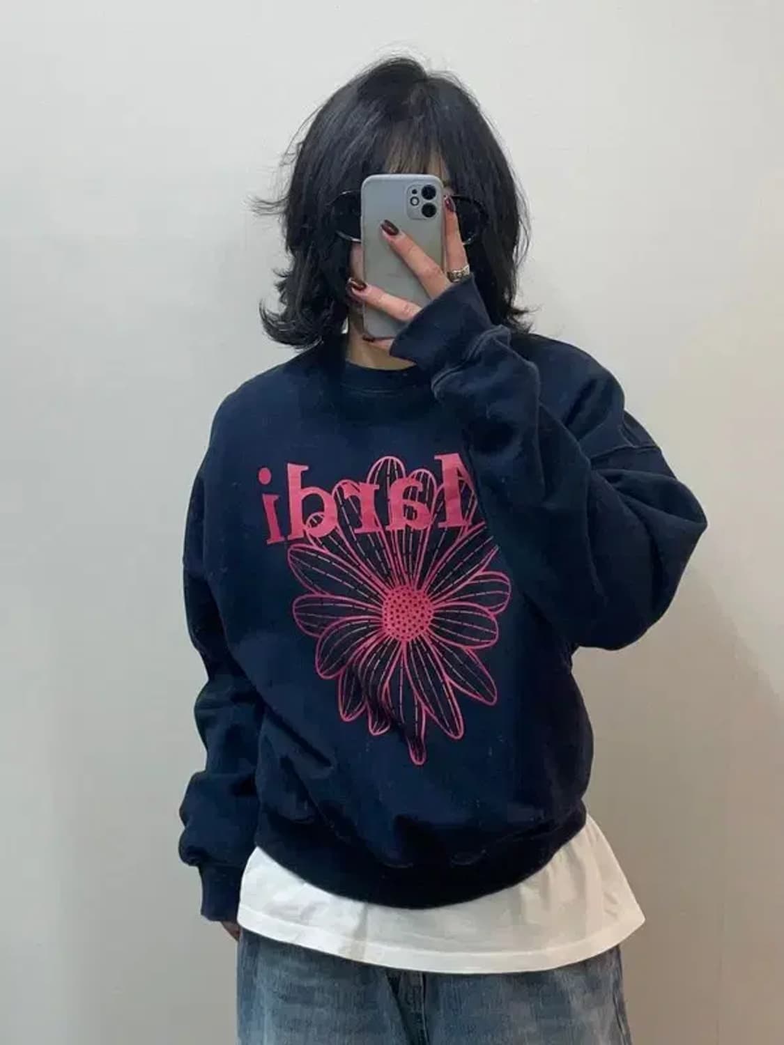 마르디 메크르디 빅로고 네이비 맨투맨 상품이미지1