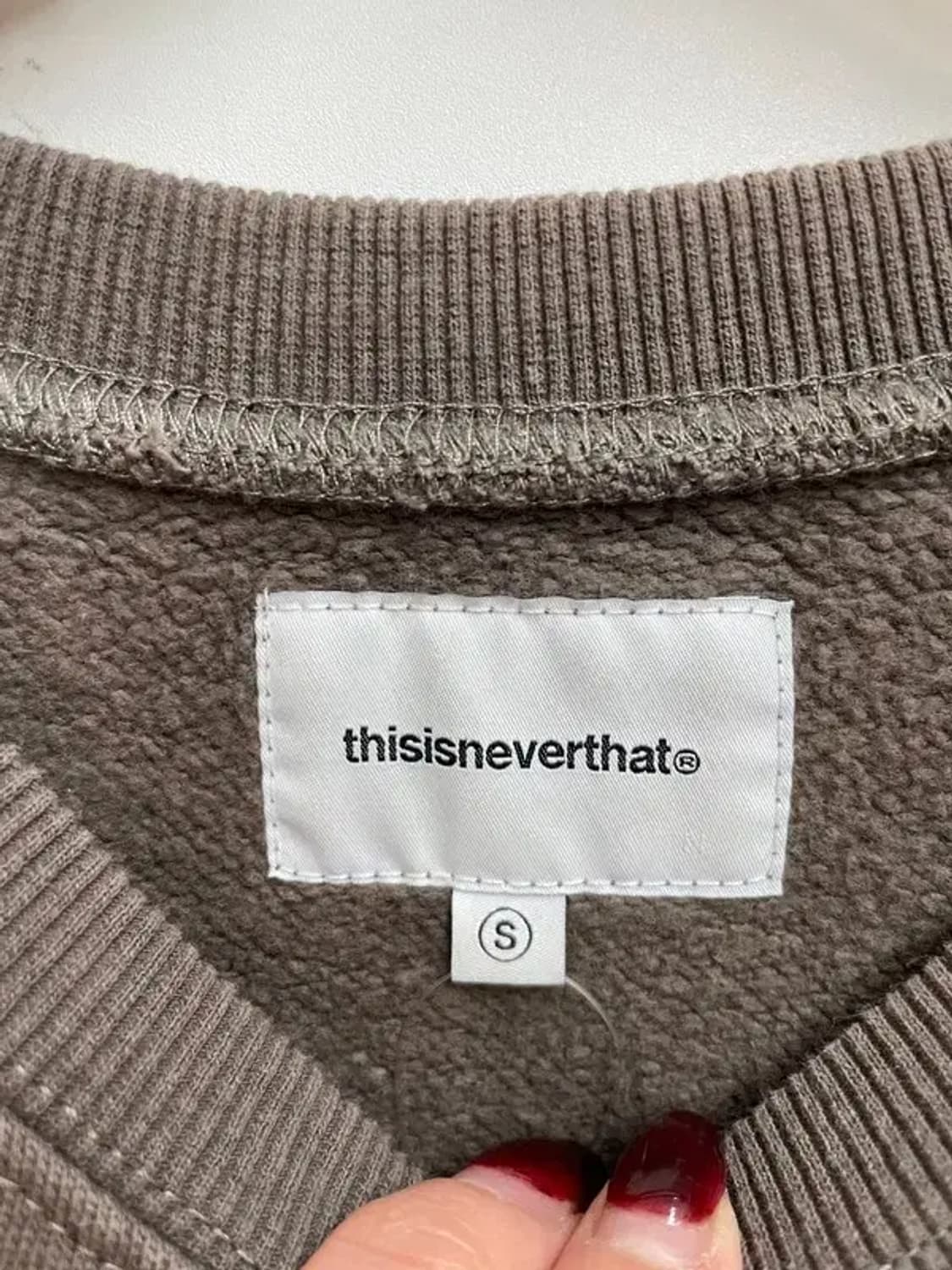 스몰 디스이즈네버댓 인사이드 아웃 래글런 크루넥 스웻셔츠 차콜 상품이미지5