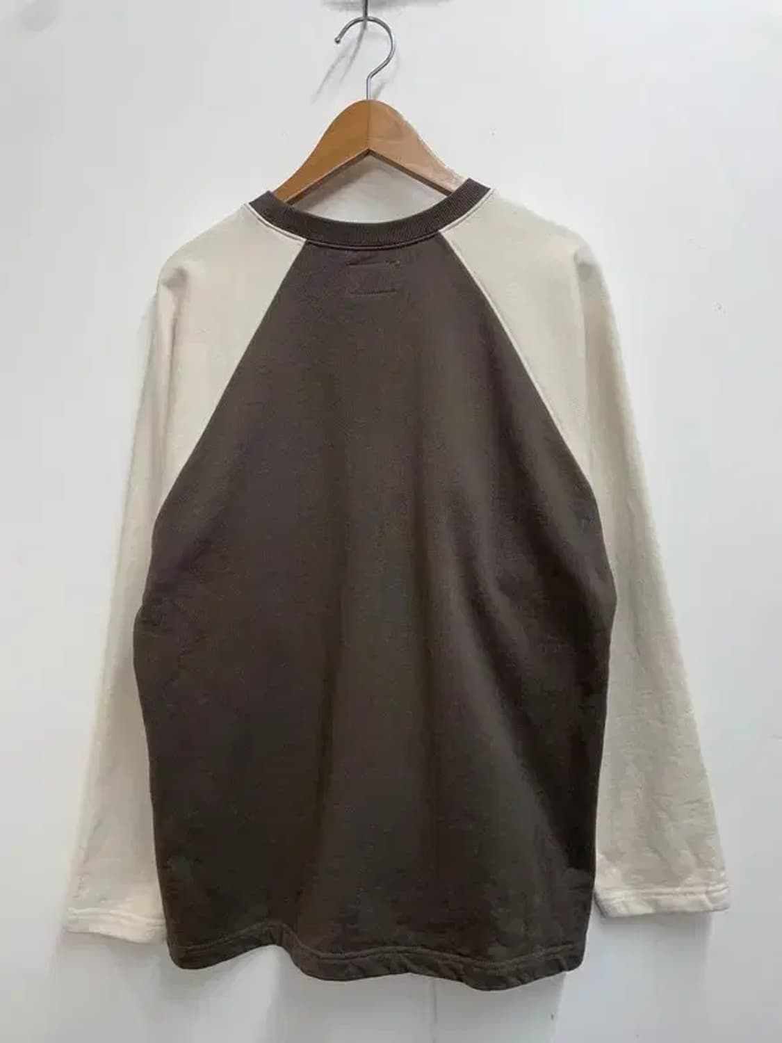 스몰 디스이즈네버댓 인사이드 아웃 래글런 크루넥 스웻셔츠 차콜 상품이미지7