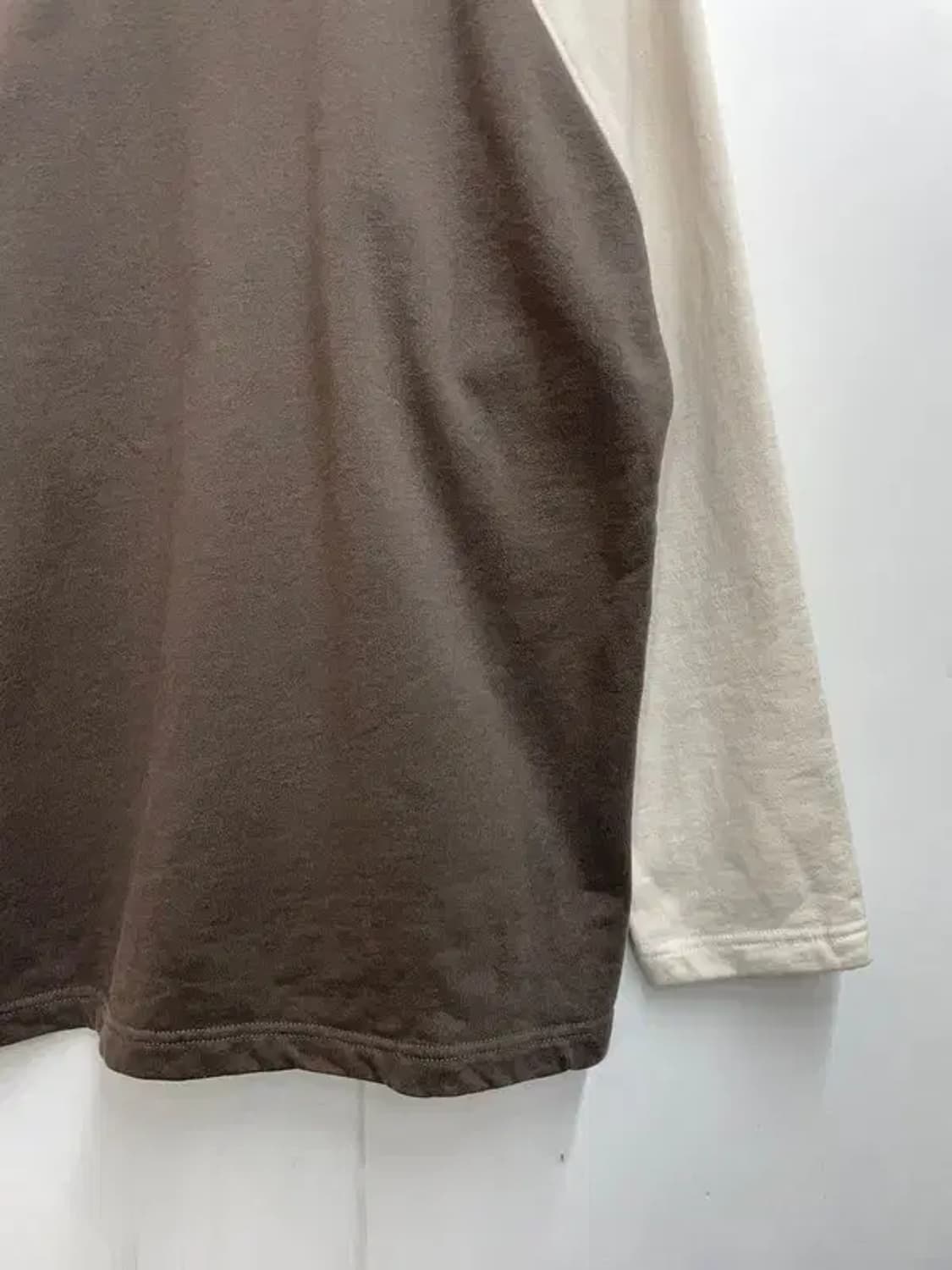 스몰 디스이즈네버댓 인사이드 아웃 래글런 크루넥 스웻셔츠 차콜 상품이미지8