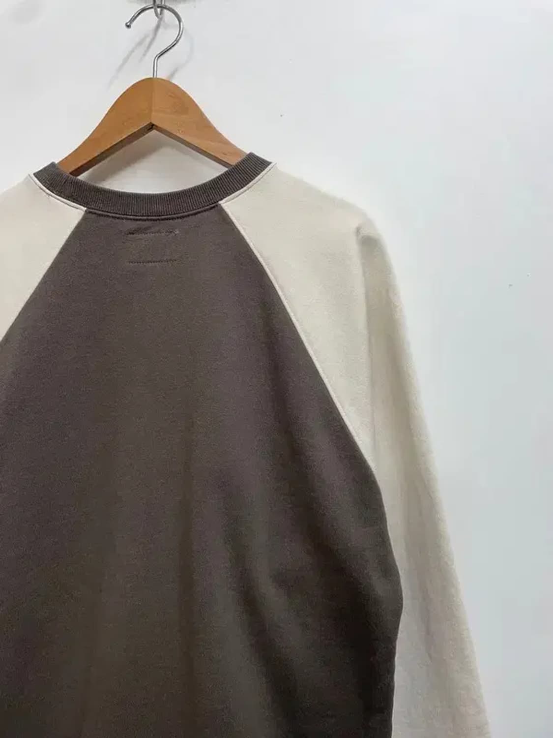 스몰 디스이즈네버댓 인사이드 아웃 래글런 크루넥 스웻셔츠 차콜 상품이미지9