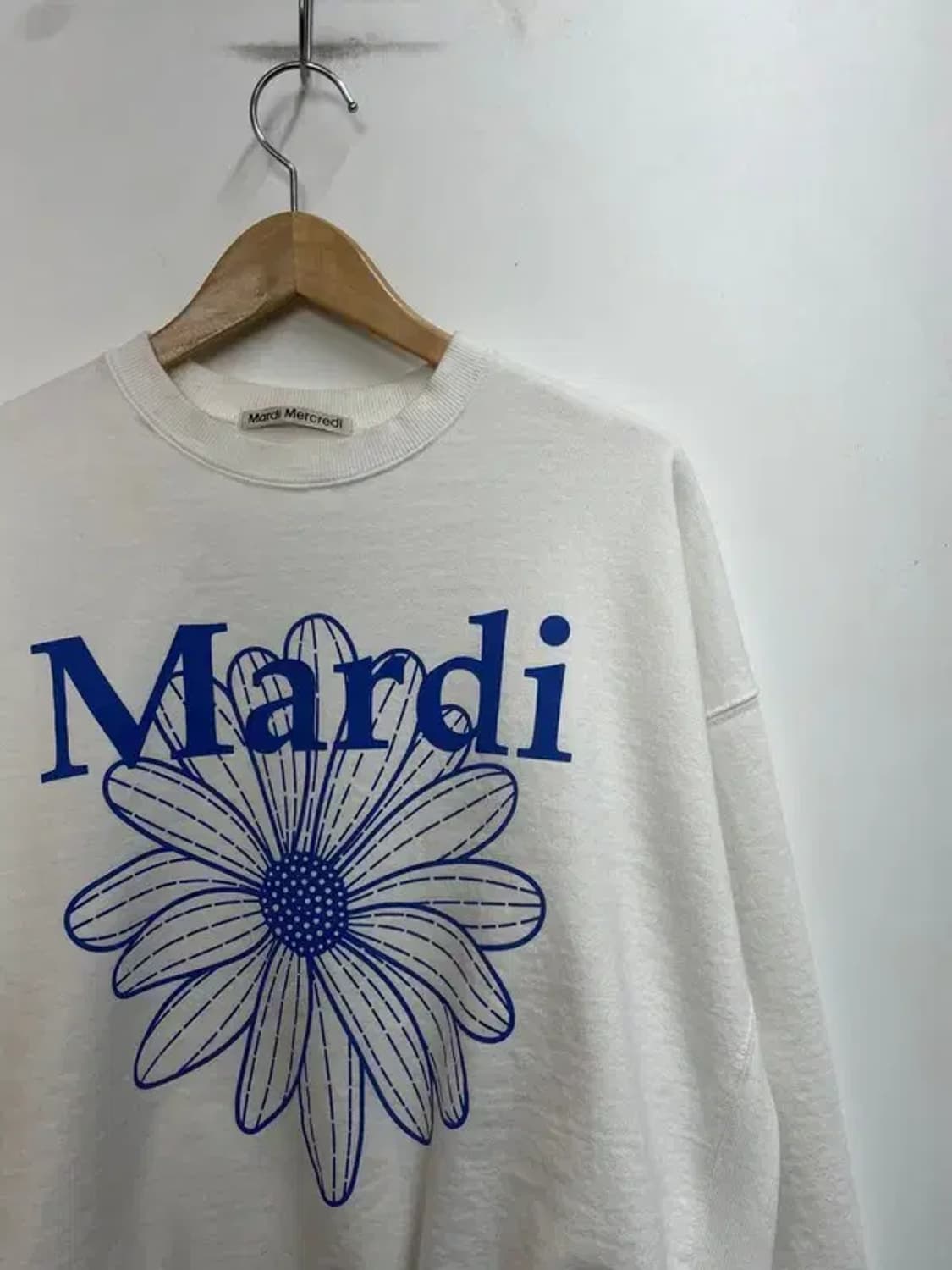 마르디 메크르디 화이트 블루 플라워 로고 코튼 스웻셔츠 맨투맨 티셔츠 상품이미지4