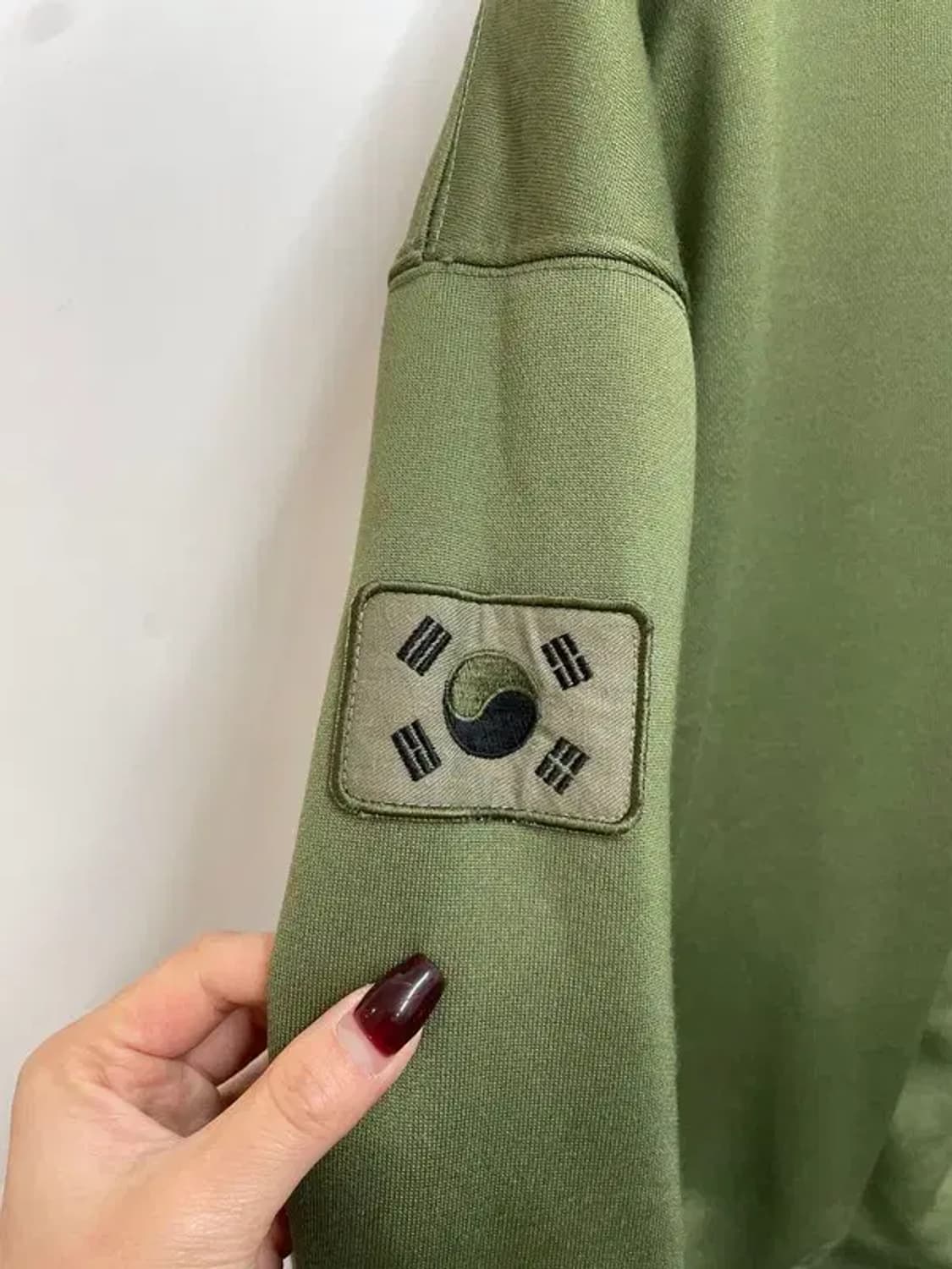 디피 x 아이앱 스튜디오 리버서블 스웻셔츠 오트밀 레인저 그린 상품이미지6