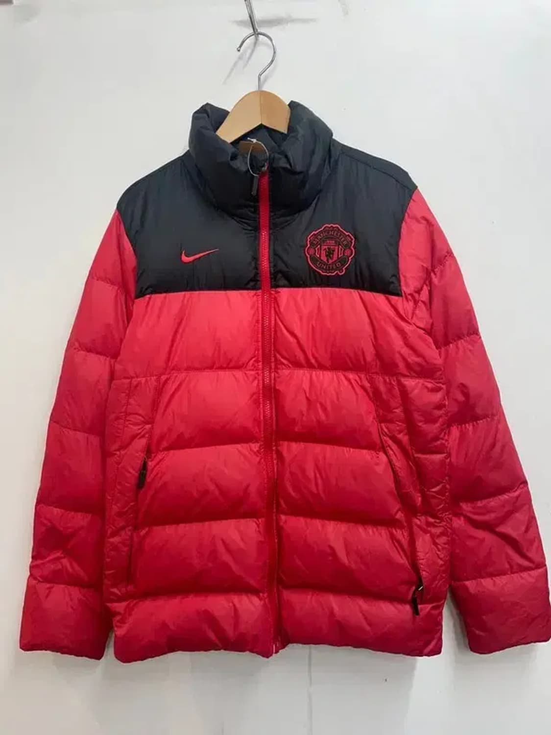 xs 나이키 올드스쿨 맨유 축구 패딩 다운점퍼 여자 상품이미지2
