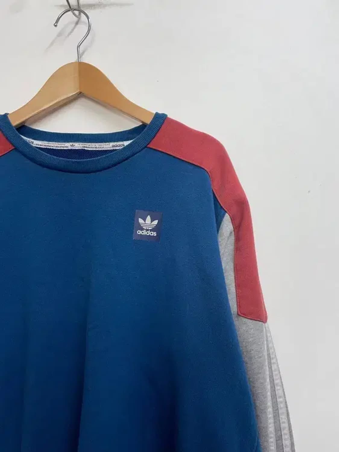 105 아디다스 오리지널스 오버핏 불꽃로고 맨투맨티셔츠 남자 상품이미지4