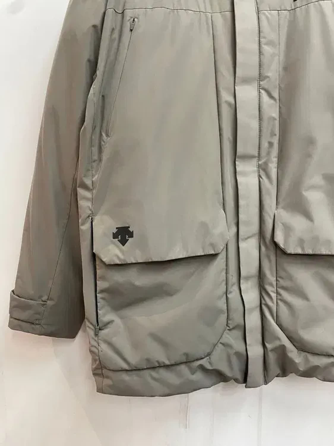 100 데상트 오버핏 듀얼리스 미드핏 점퍼 패딩 상품이미지3