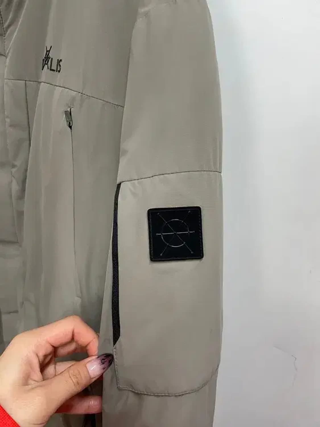 100 데상트 오버핏 듀얼리스 미드핏 점퍼 패딩 상품이미지5