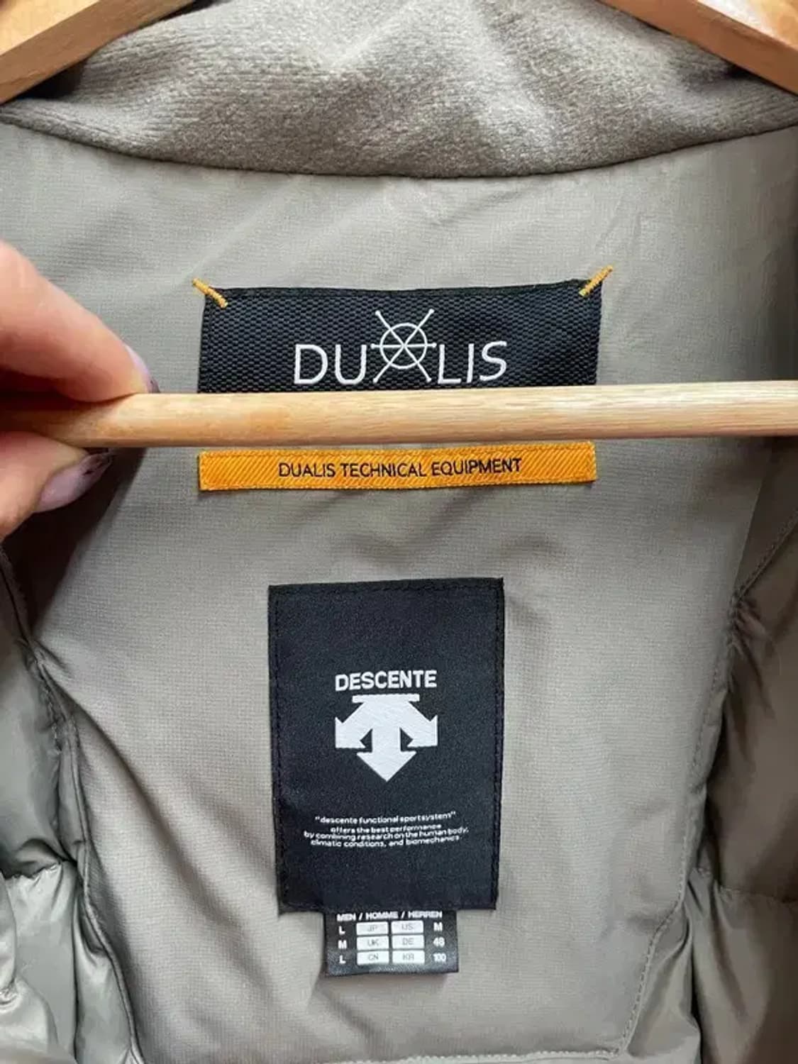 100 데상트 오버핏 듀얼리스 미드핏 점퍼 패딩 상품이미지7