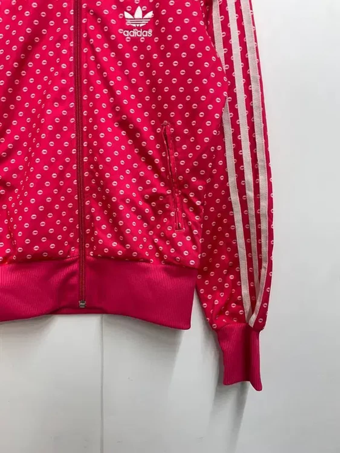 스몰 아디다스 오리지널스 키스마크 삼선져지 상품이미지3