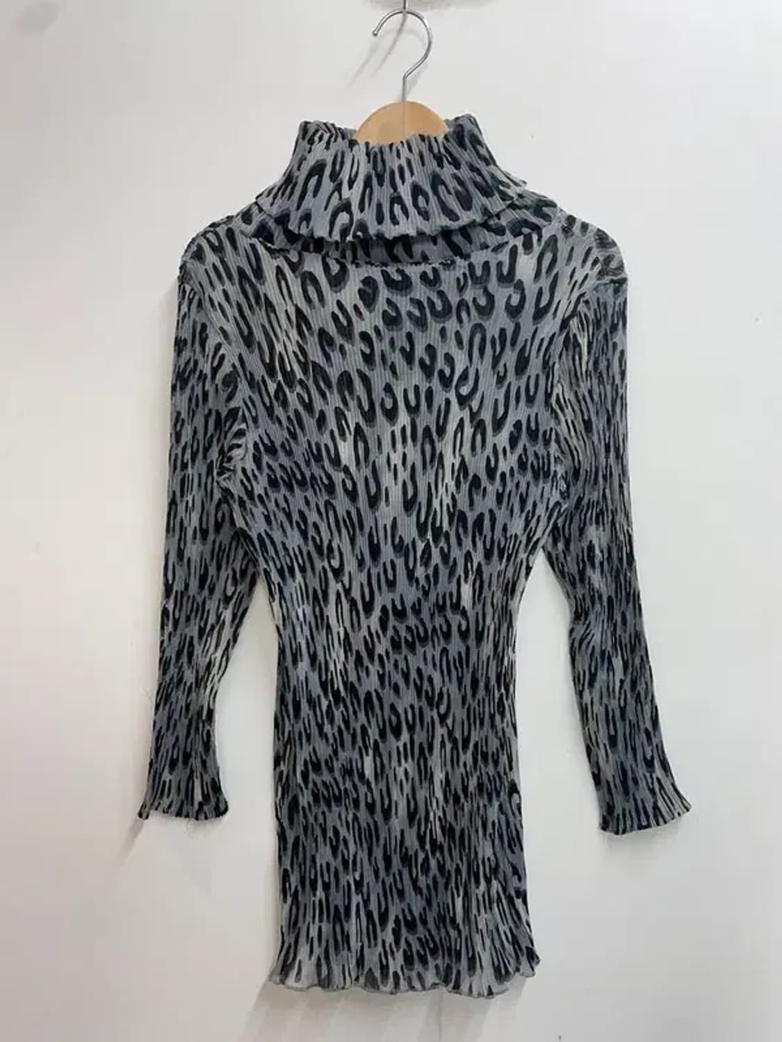 프리 JPN 레오파드 컬러바디 하프넥 플리츠 탑 상품이미지2