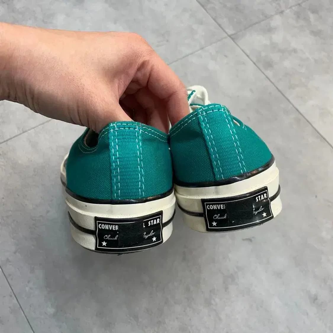 250 컨버스 척 70 로우 맬러카이트 스니커즈 상품이미지8