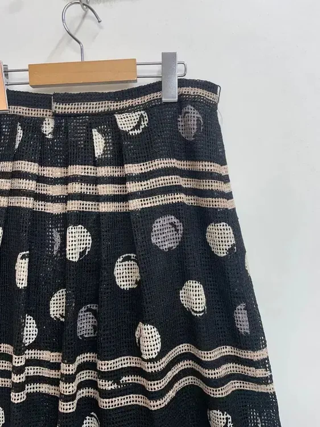 미디움 JPN 빈티지 도트 패턴 미디 에이라인 스커트 블랙 상품이미지4