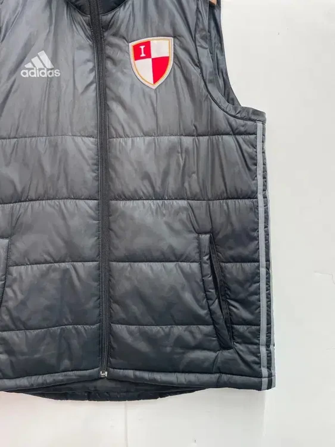 105 아디다스 k리그 부산아이파크 패딩조끼 블랙 상품이미지3
