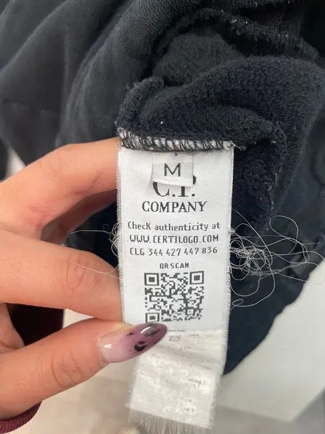 미디움 cp컴퍼니 렌즈와펜 오버핏 크루넥 맨투맨티셔츠 블랙 상품이미지9