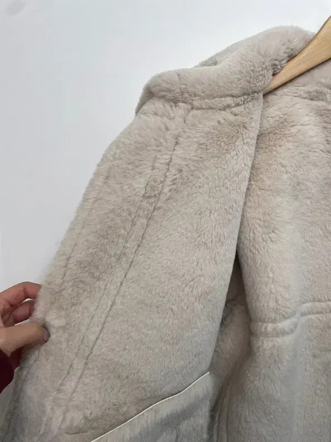 미디움 도프제이슨 솔리드 무톤 자켓 로우베이지 상품이미지6