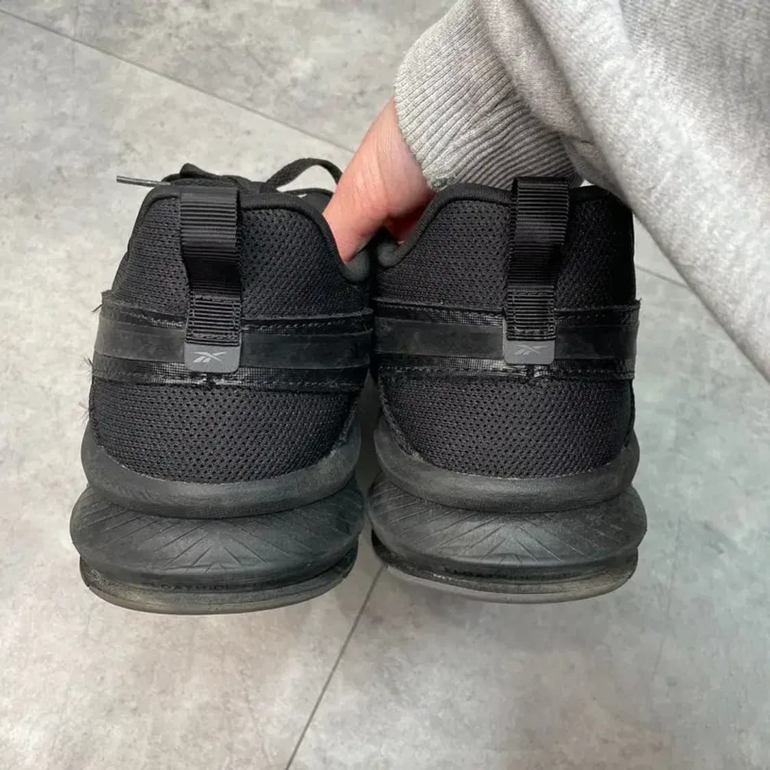 310 빅사이즈 리복 남성용 퓨지움 런 20 스니커즈 상품이미지2