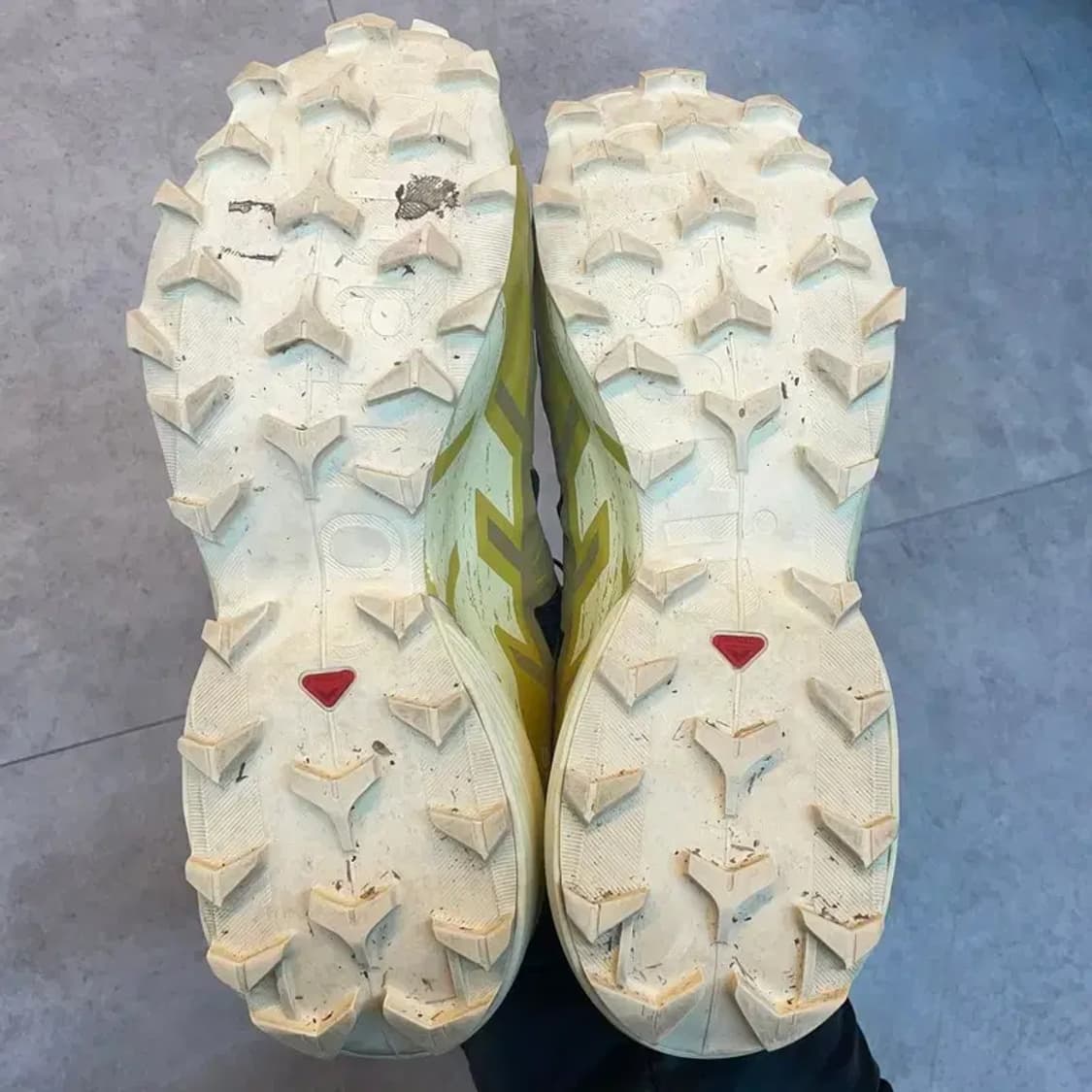 265 살로몬 스피드크로스 6 러닝화 블랙 고프코어룩 상품이미지10