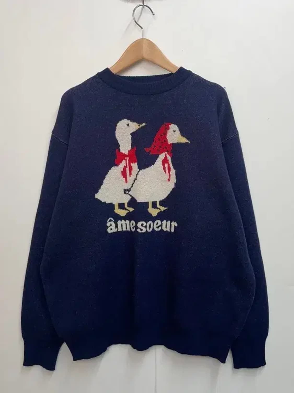 라지 곤니치와 봉주르 덕 오버핏 네이비 니트 상품이미지2