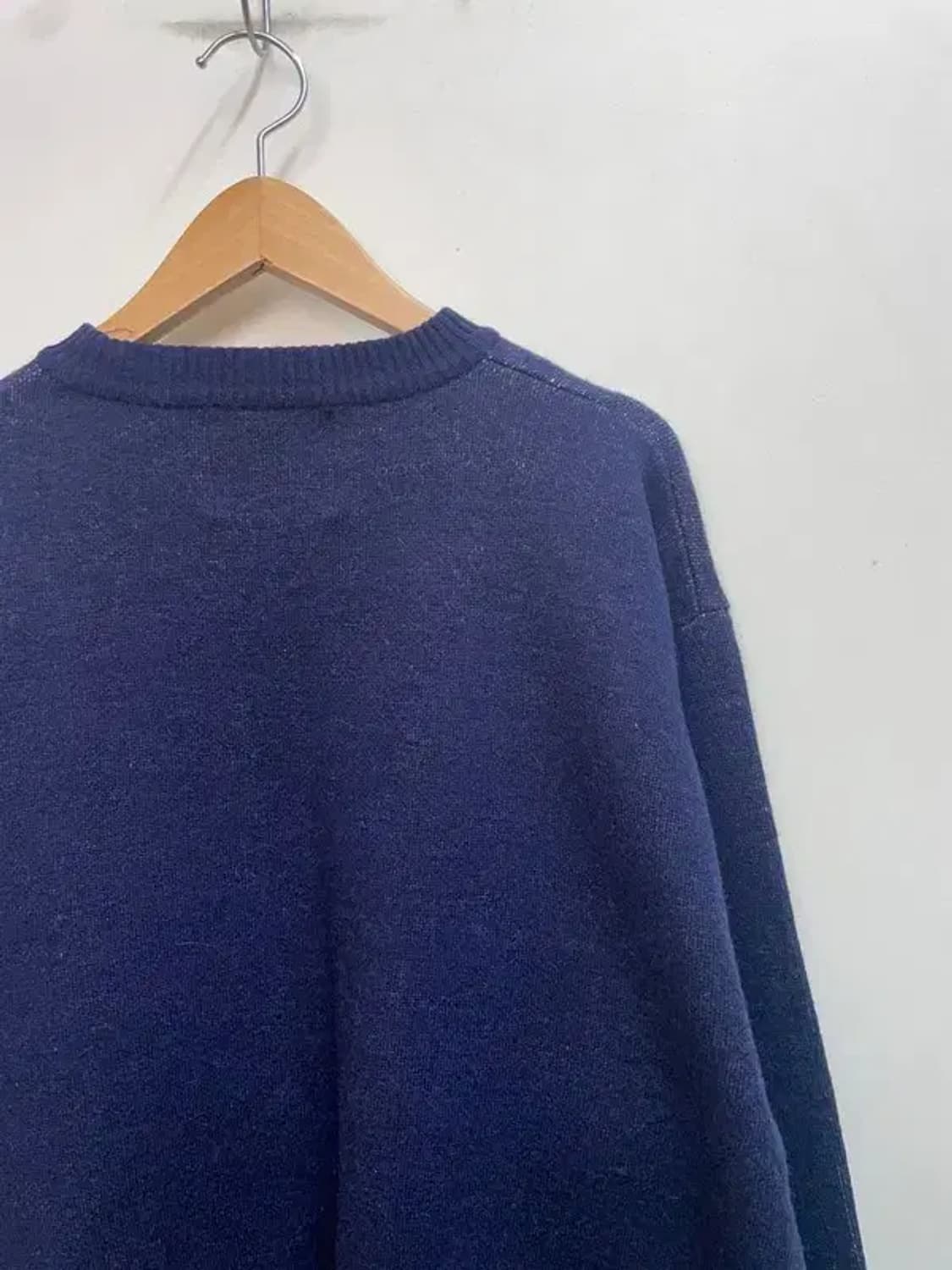 라지 곤니치와 봉주르 덕 오버핏 네이비 니트 상품이미지9