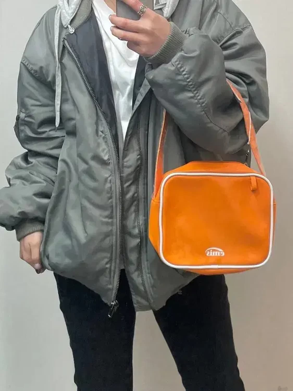 이미스 에나멜 숄더백 오염존재 새상품 상품이미지1