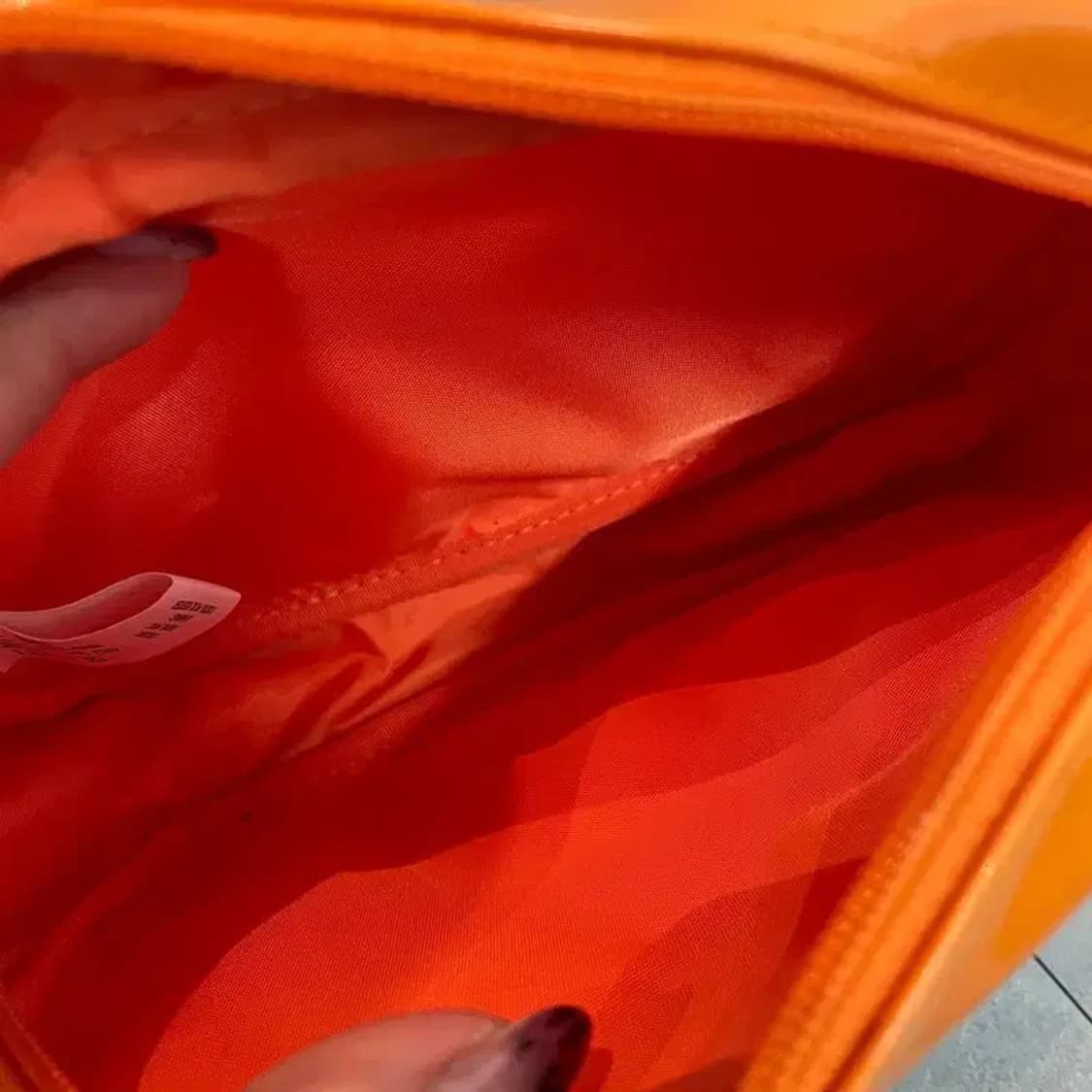 이미스 에나멜 숄더백 오염존재 새상품 상품이미지6