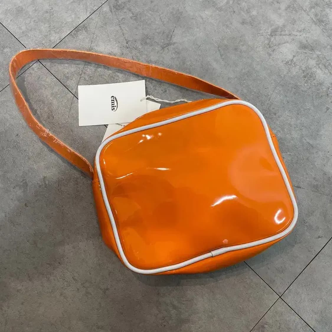 이미스 에나멜 숄더백 오염존재 새상품 상품이미지8