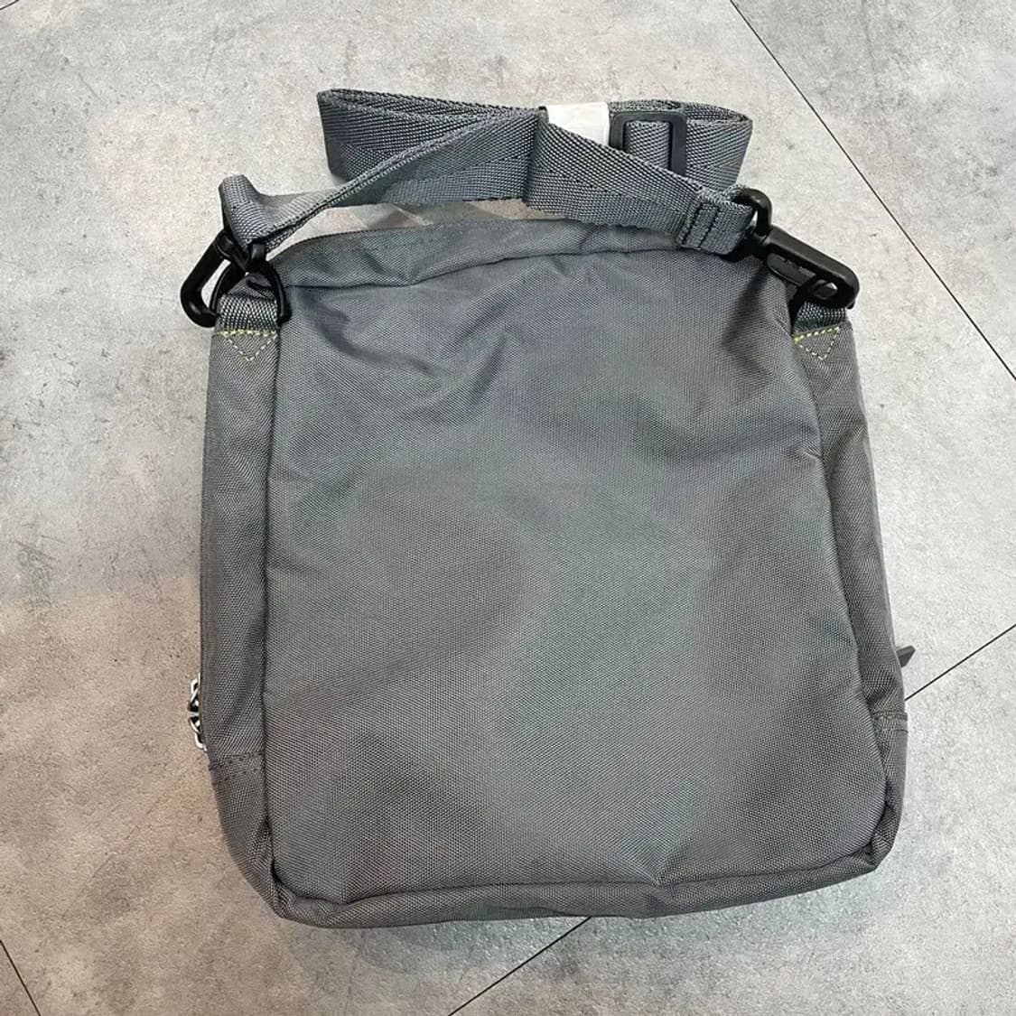 미사용 샘소나이트 크로스백 가방 상품이미지7