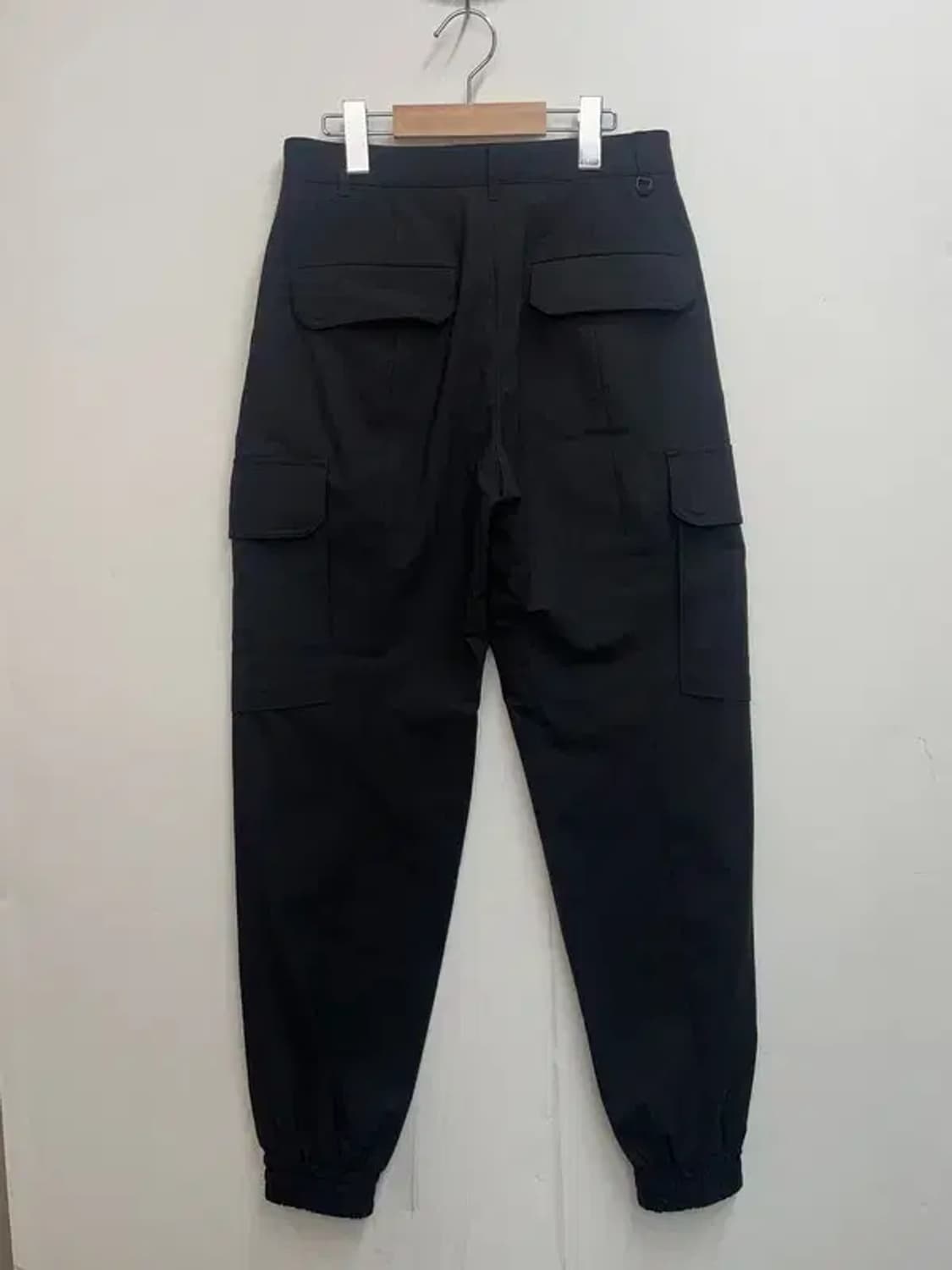 38 준지 22ss 블랙 카고 밴딩 조거 팬츠 상품이미지7