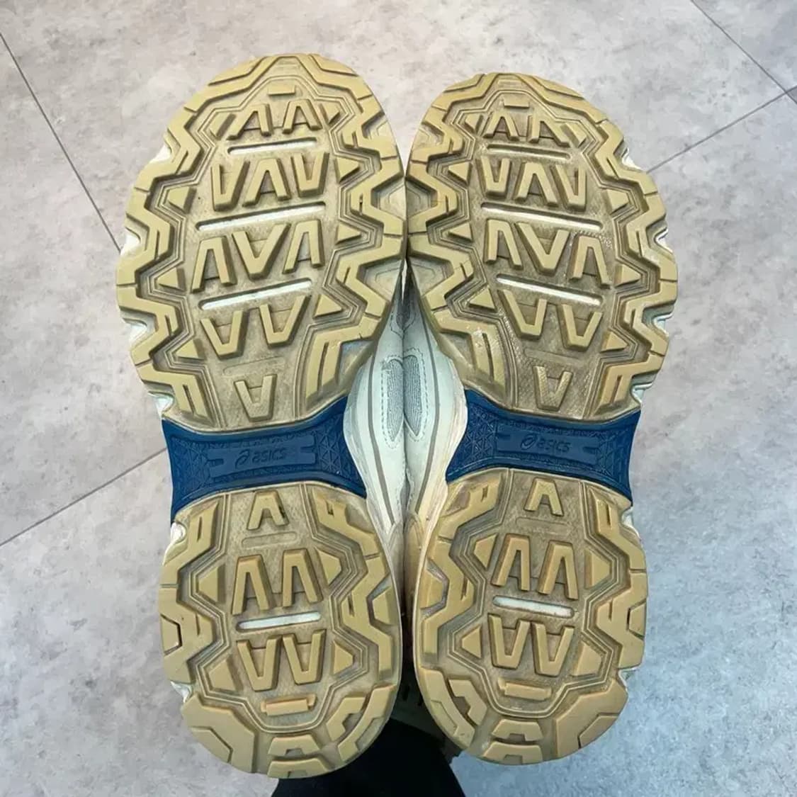 230 아식스 젤 벤쳐 6 SPS 스니커즈 상품이미지10