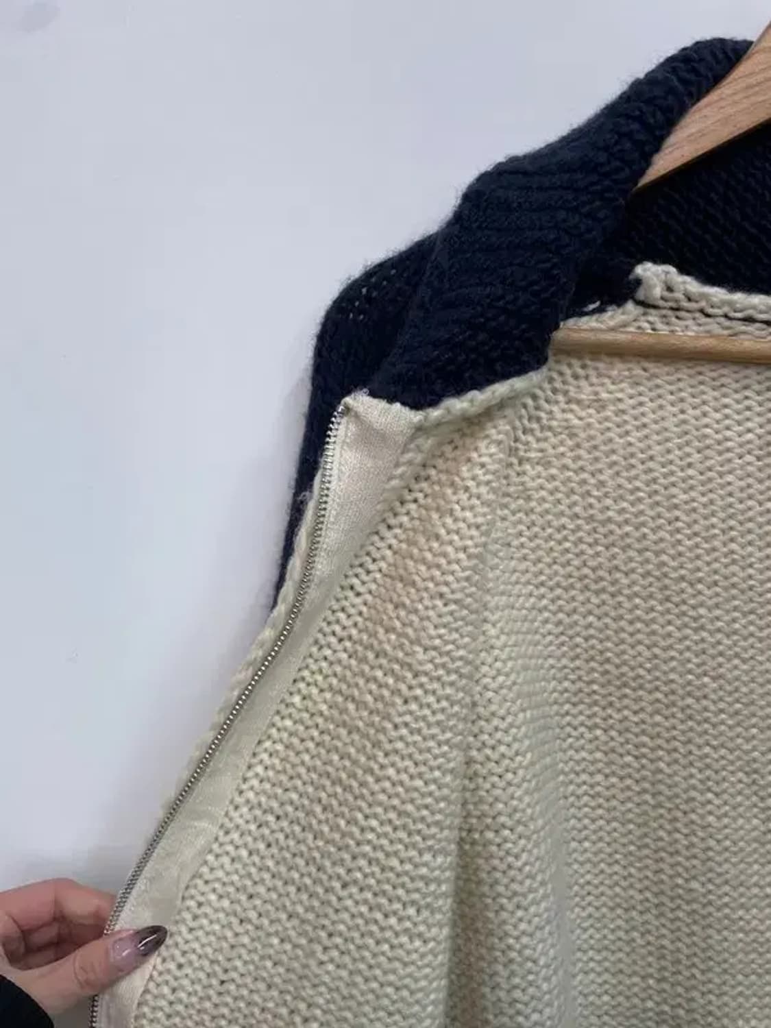 미디움 마리떼 프랑소와 저버 컬러 블록 래글런 가디건 니트 집업 네이비 상품이미지7