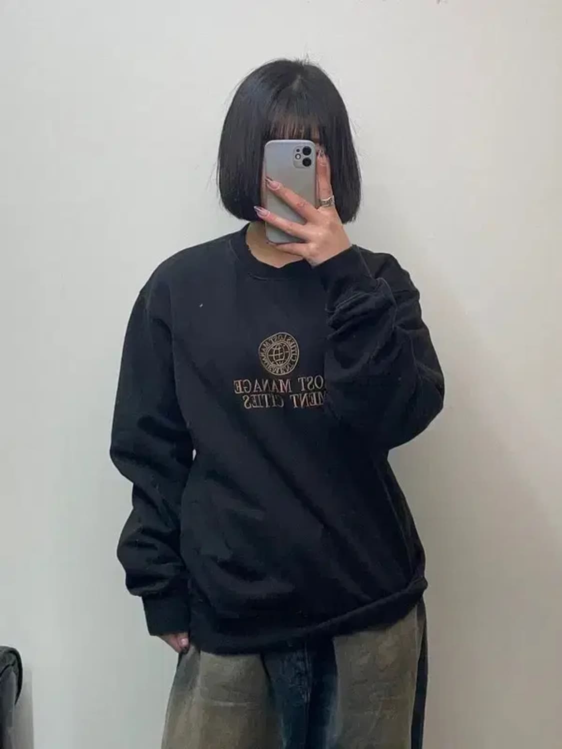 스몰 LMC 엘엠씨 클래식 휠 그레이 라운드 맨투맨 블랙 상품이미지1