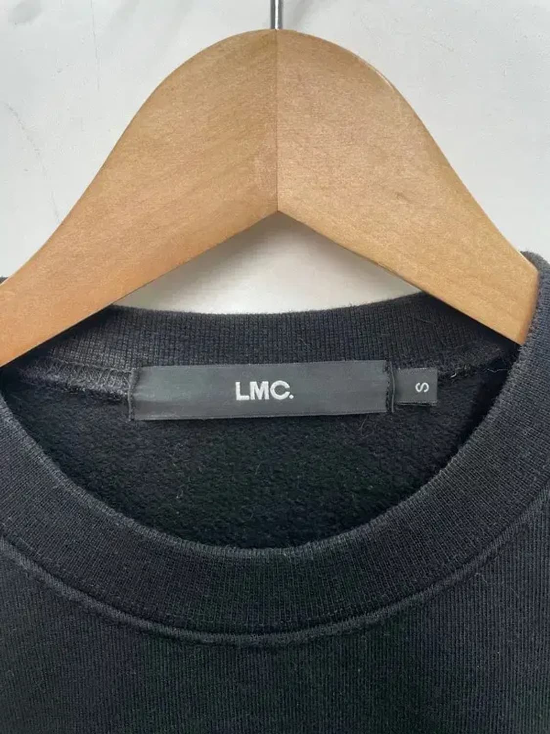 스몰 LMC 엘엠씨 클래식 휠 그레이 라운드 맨투맨 블랙 상품이미지5