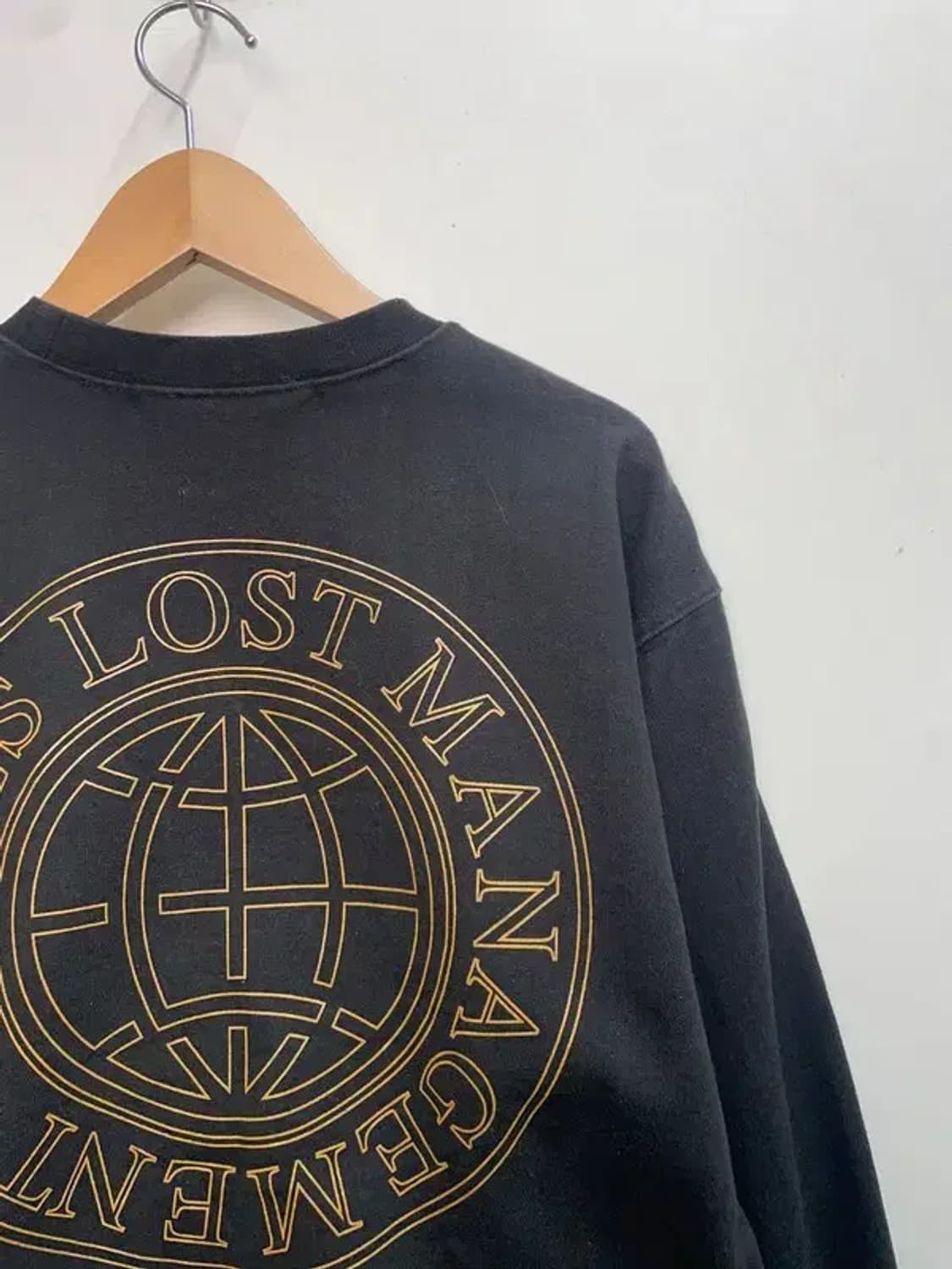 스몰 LMC 엘엠씨 클래식 휠 그레이 라운드 맨투맨 블랙 상품이미지9