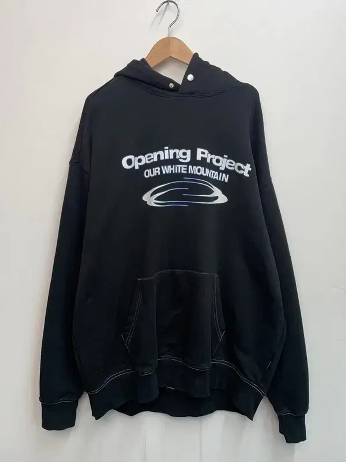 3사이즈 오프닝프로젝트 로고 후드티셔츠 블랙 상품이미지2