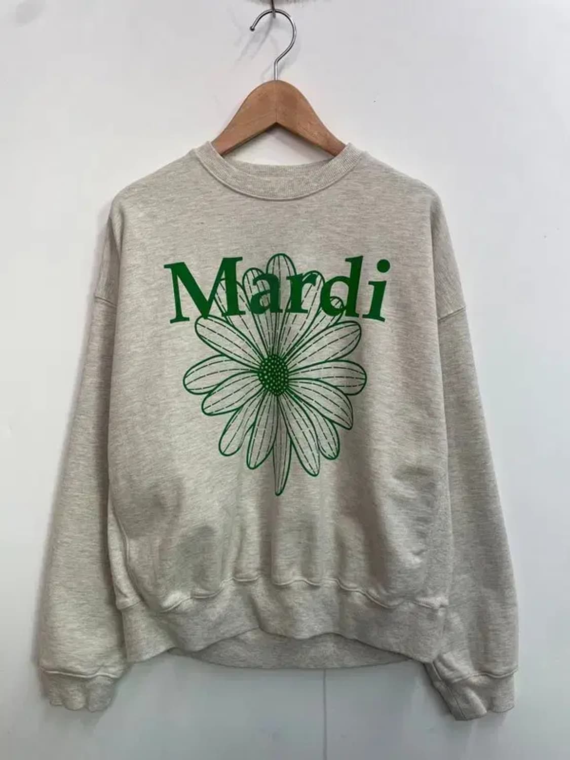 여성 마르디 메크르디 플라워 로고 오버핏 맨투맨 상품이미지2