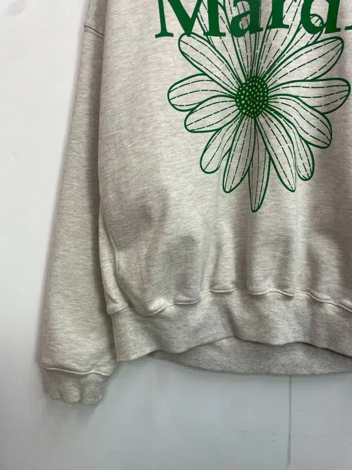 여성 마르디 메크르디 플라워 로고 오버핏 맨투맨 상품이미지3