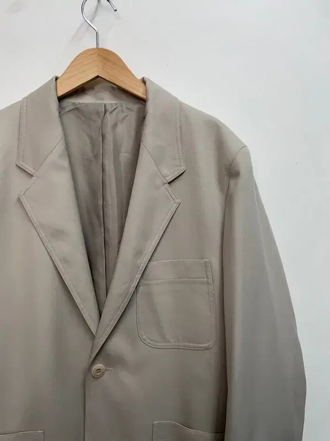 라지 쿠어 2버튼 오버핏 블레이져  다크베이지 상품이미지4