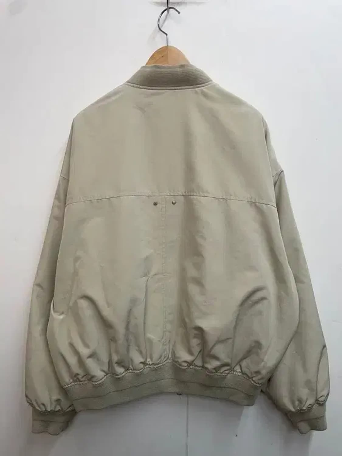 미디움 코드그라피 항공점퍼 다운패딩 자켓 베이지 상품이미지10