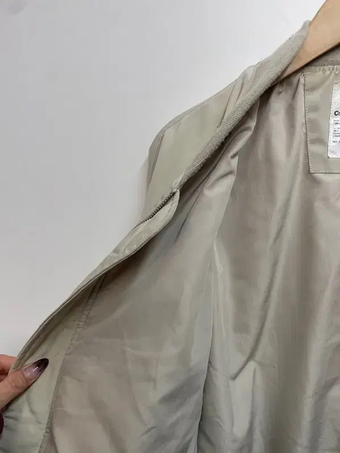 미디움 코드그라피 항공점퍼 다운패딩 자켓 베이지 상품이미지7