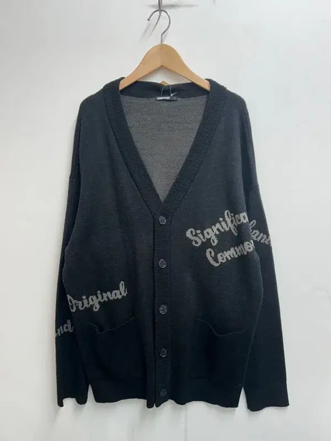 프리 시그니피컨트 레터링 자가드 니트 가디건 상품이미지2