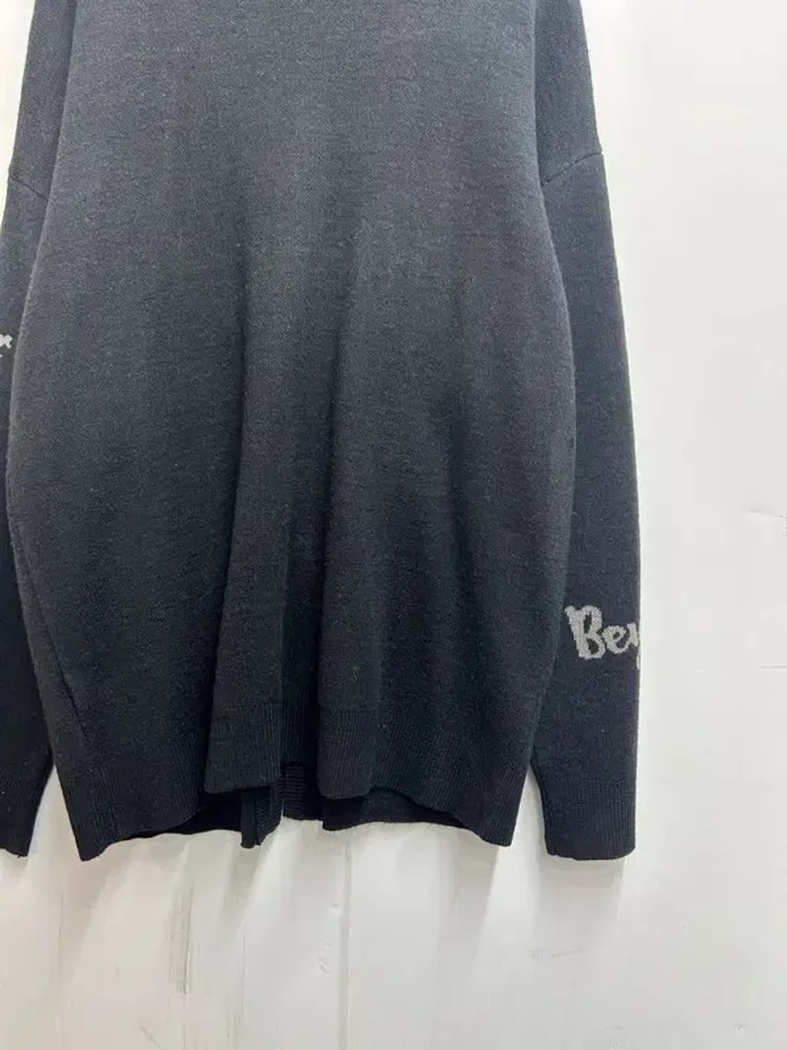 프리 시그니피컨트 레터링 자가드 니트 가디건 상품이미지9